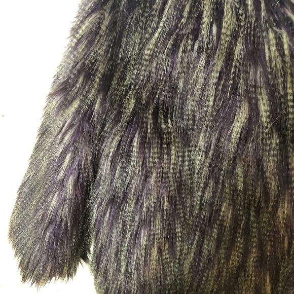 Romeo & Juliet Couture cropped coat size medium - Picture 3 of 5